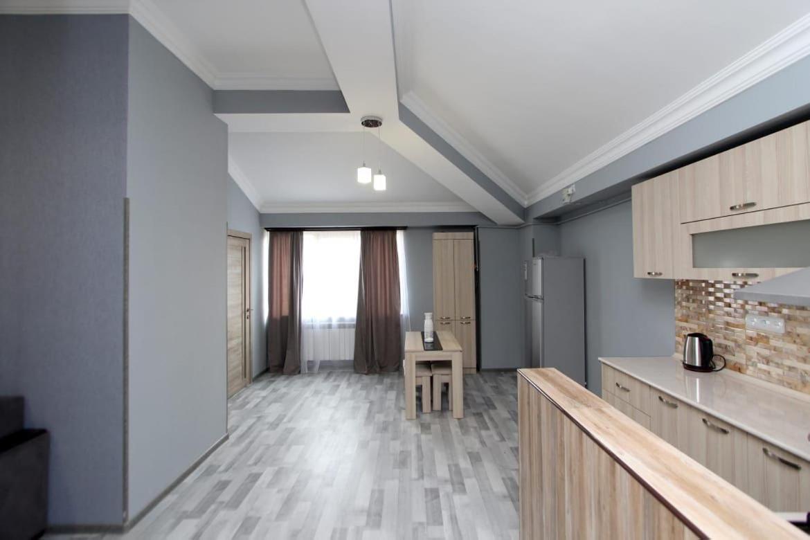 Apartment Modern And Tours